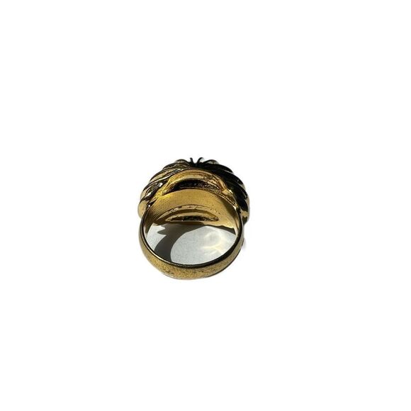 Large chunky statement gold tone fashion ring, size 7.5 - Picture 7 of 8
